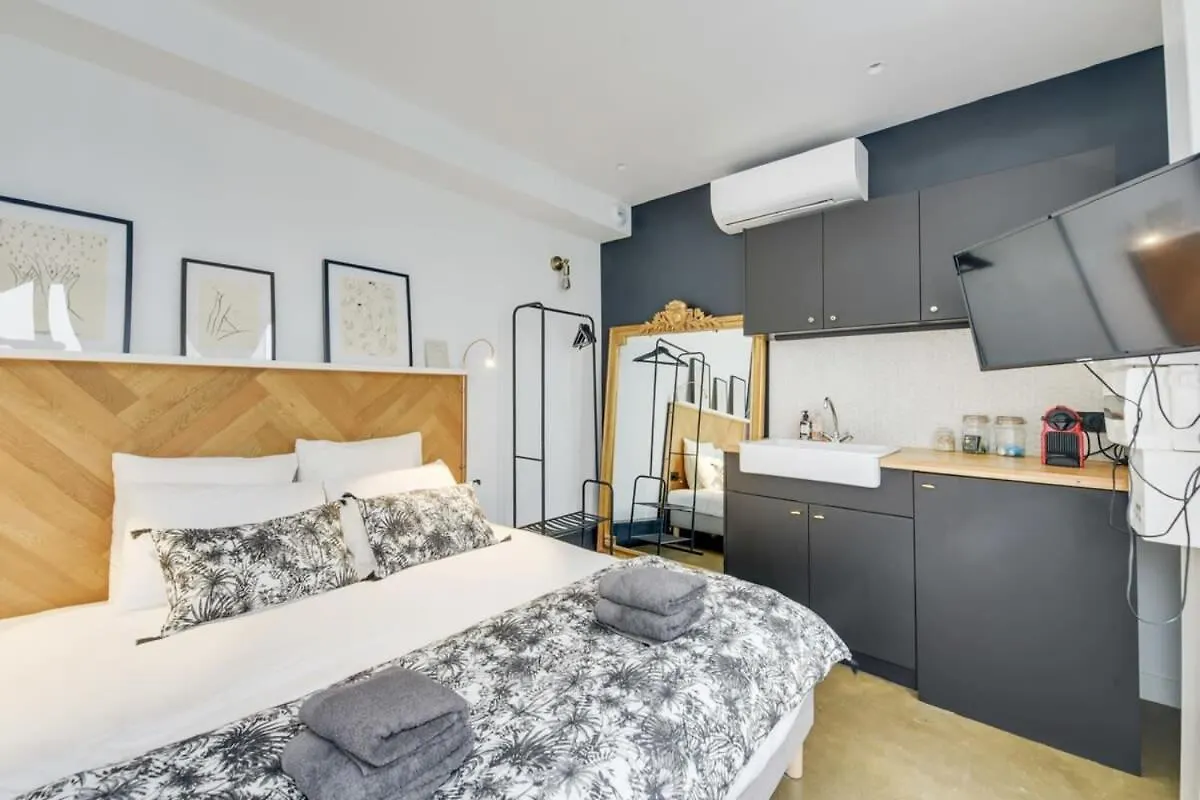 Appartamento Stylish And Sunny 7Bd With Garden For 17 Guests! Parigi
