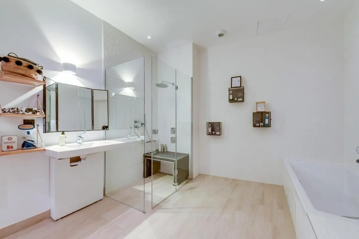 Appartamento Stylish And Sunny 7Bd With Garden For 17 Guests! Parigi